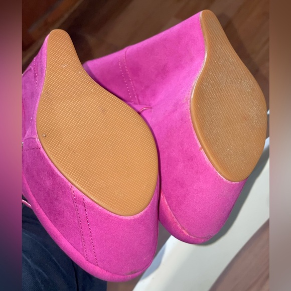 Machi Pink Suede Buckle Platform Booties - Picture 13 of 13